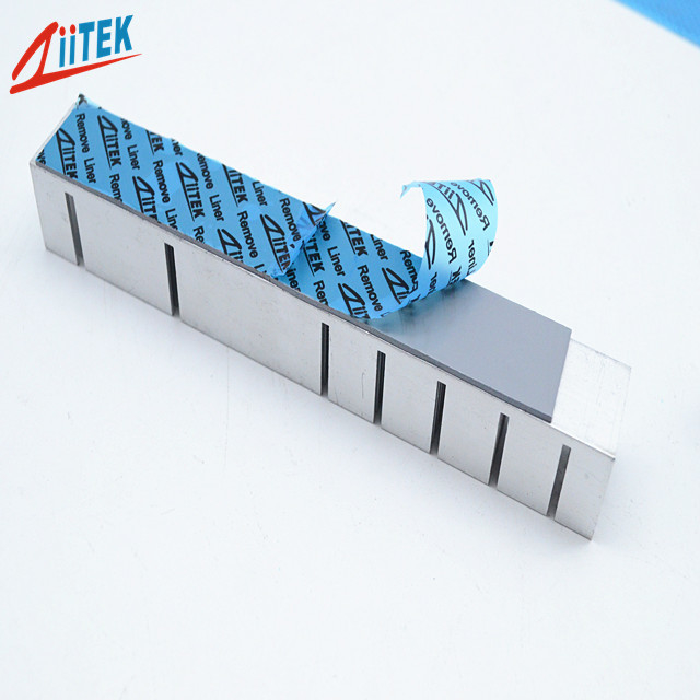 특수 중력 2.2 G/Cc 히트 싱크 실리콘 패드 0.5mm 모니터링 전력 상자
